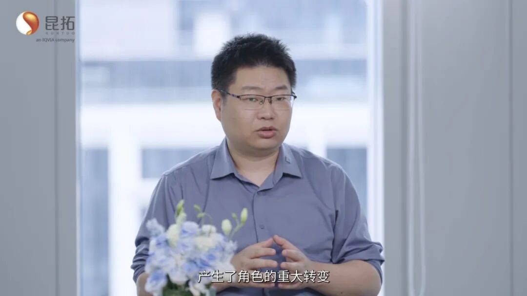 主任01.jpg